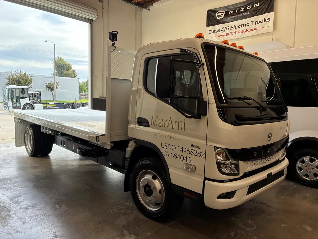 Marami Vineyards RIZON electric flatbed truck